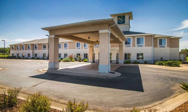 Quality Inn Exterior
