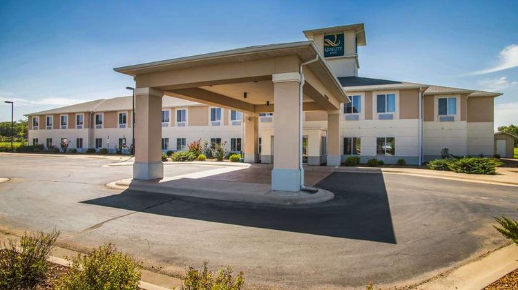Quality Inn Exterior