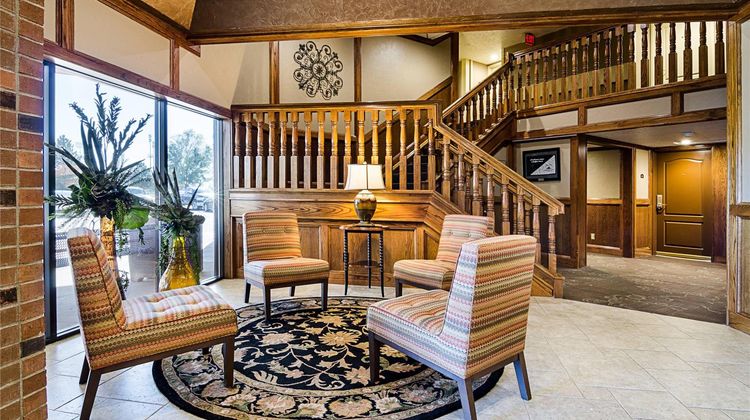Clarion Inn Lobby