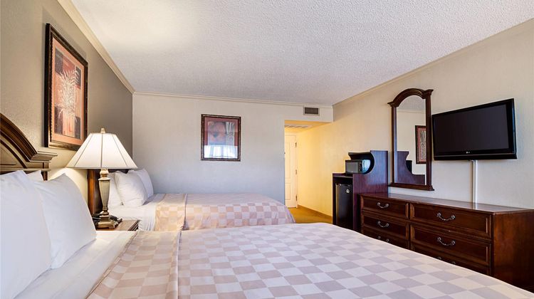 Clarion Inn Room