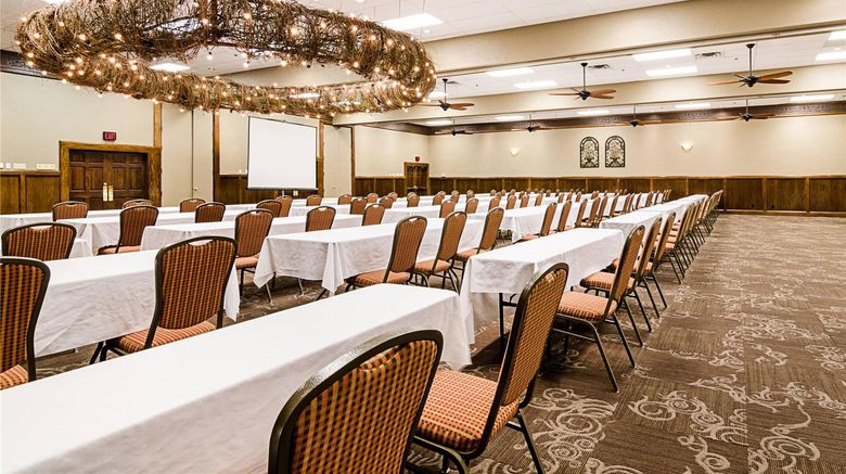 <b>Clarion Inn Meeting</b>. Images powered by <a href="https://iceportal.shijigroup.com/" title="IcePortal" target="_blank">IcePortal</a>.