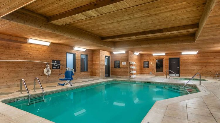 Comfort Suites Pool