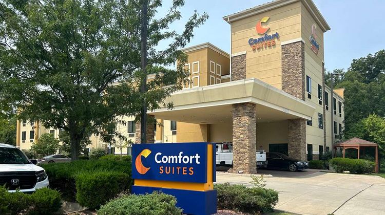 Comfort Suites Exterior