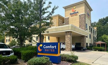 Comfort Suites