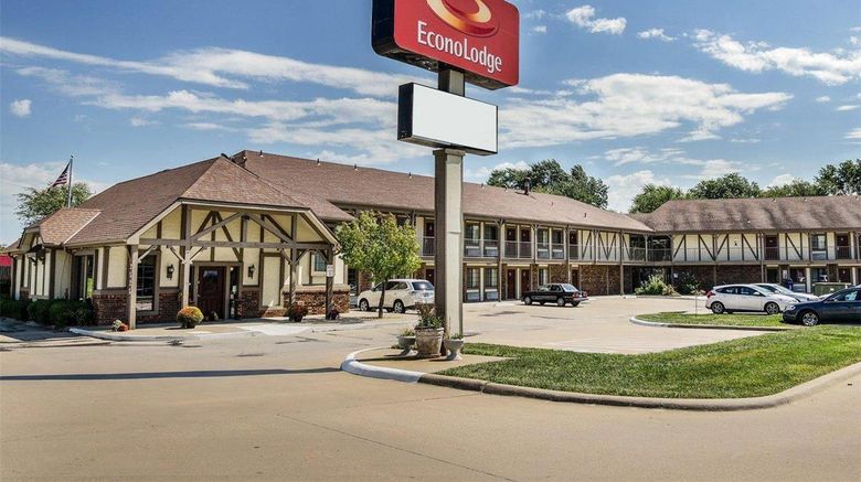 <b>Econo Lodge Lawrence near University Exterior</b>. Images powered by <a href="https://iceportal.shijigroup.com/" title="IcePortal" target="_blank">IcePortal</a>.