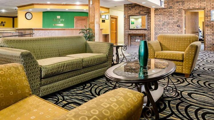 Quality Inn Liberal Lobby