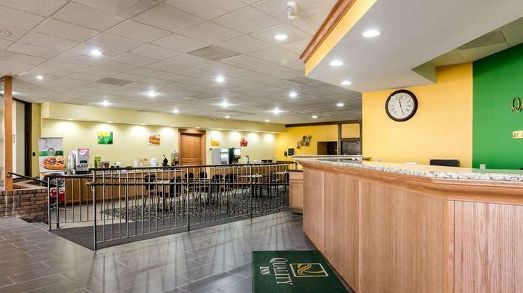 Quality Inn Liberal Lobby