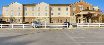 Comfort Inn & Suites Exterior