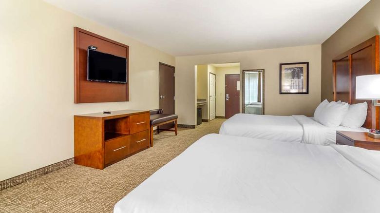 <b>Comfort Inn & Suites Room</b>. Images powered by <a href="https://iceportal.shijigroup.com/" title="IcePortal" target="_blank">IcePortal</a>.