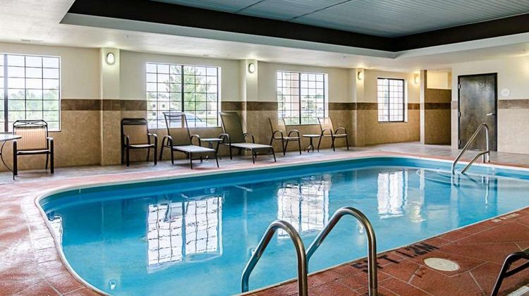Comfort Inn & Suites, Lawrence Pool