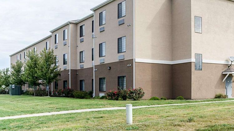 Comfort Inn & Suites, Lawrence Exterior