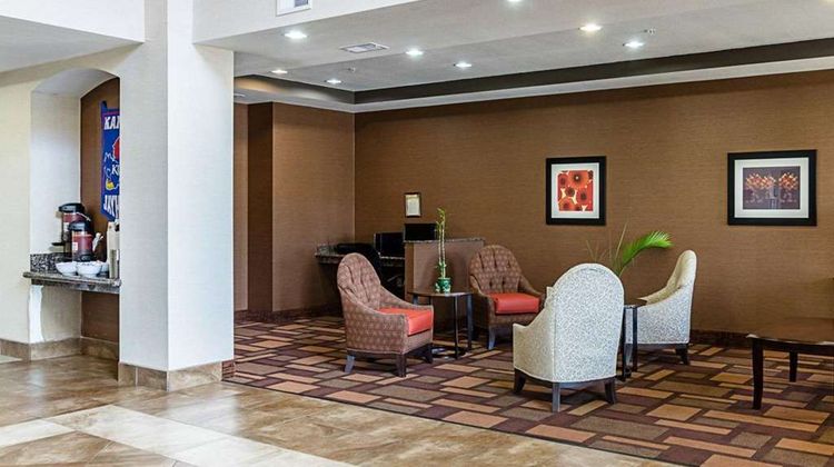 Comfort Inn & Suites, Lawrence Lobby