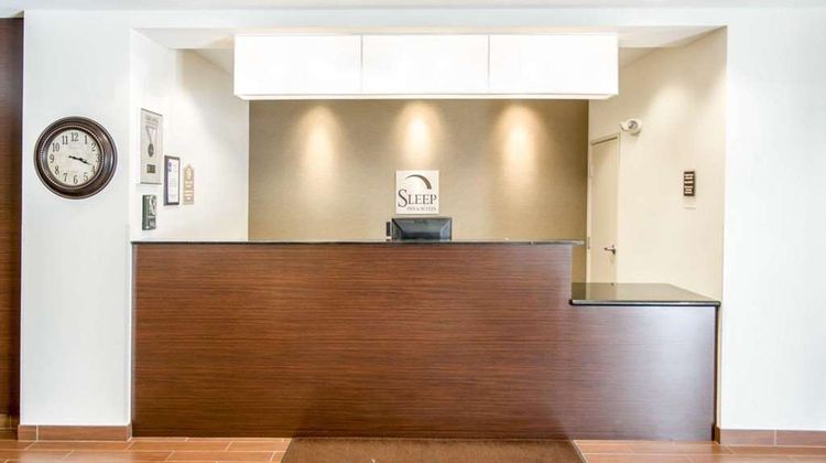 Sleep Inn & Suites Lobby