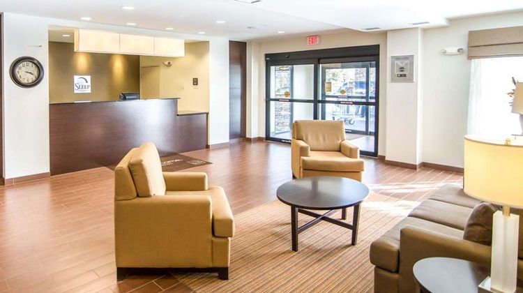 Sleep Inn & Suites Lobby
