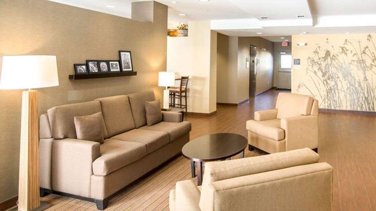 Sleep Inn & Suites Lobby