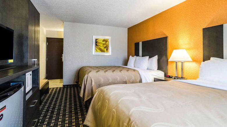<b>Quality Inn Great Bend Room</b>. Images powered by <a href="https://iceportal.shijigroup.com/" title="IcePortal" target="_blank">IcePortal</a>.