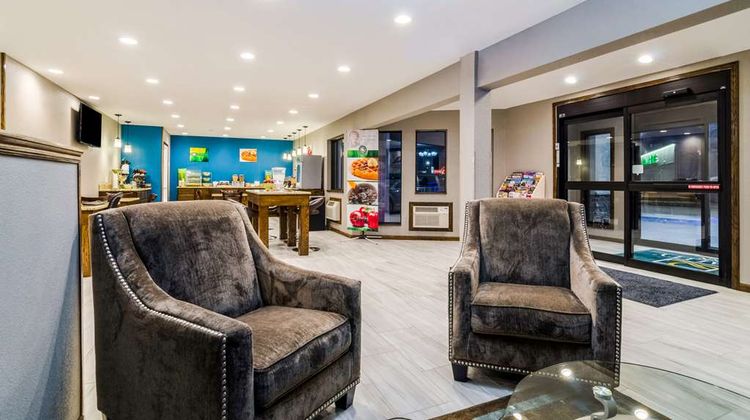 Quality Inn Great Bend Lobby