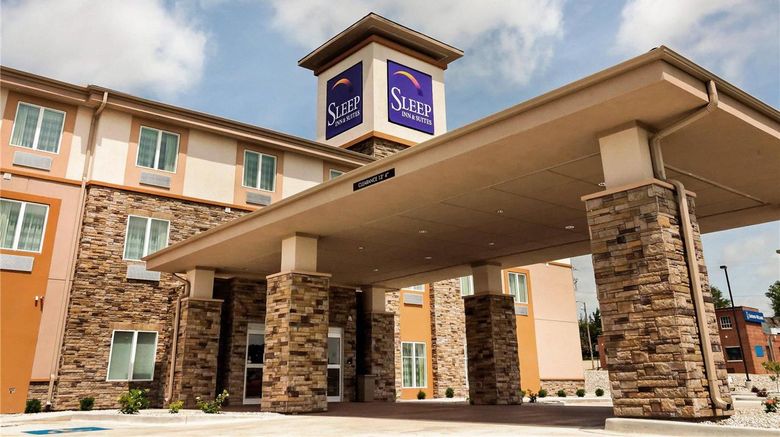 <b>Sleep Inn & Suites Fort Scott Exterior</b>. Images powered by <a href="https://iceportal.shijigroup.com/" title="IcePortal" target="_blank">IcePortal</a>.