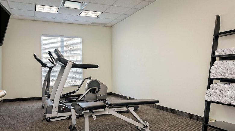 <b>Sleep Inn & Suites Fort Scott Health</b>. Images powered by <a href="https://iceportal.shijigroup.com/" title="IcePortal" target="_blank">IcePortal</a>.
