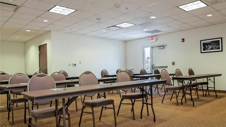<b>Sleep Inn & Suites Fort Scott Meeting</b>. Images powered by <a href="https://iceportal.shijigroup.com/" title="IcePortal" target="_blank">IcePortal</a>.