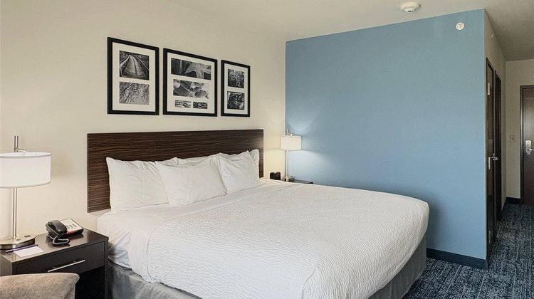 Sleep Inn & Suites Fort Scott Room