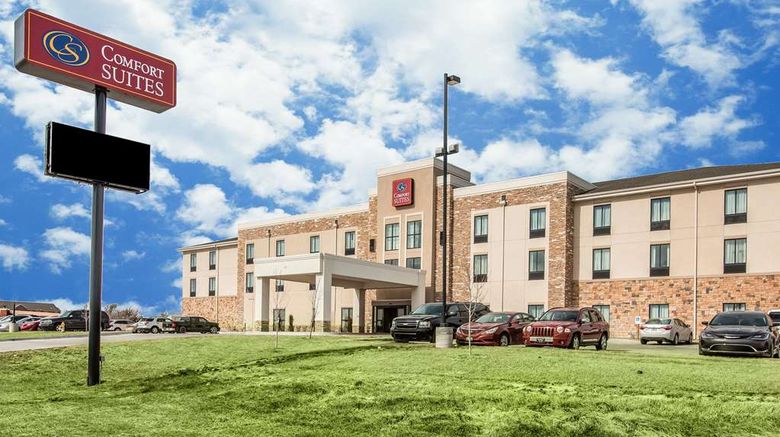 Comfort Suites Dodge City Exterior. Images powered by <a href="https://iceportal.shijigroup.com" target="_blank" rel="noopener">Ice Portal</a>.