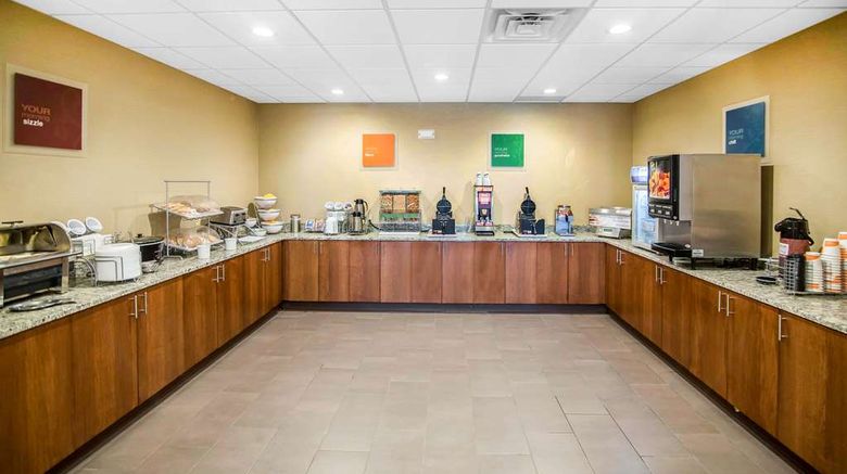 <b>Comfort Suites Dodge City Restaurant</b>. Images powered by <a href="https://iceportal.shijigroup.com/" title="IcePortal" target="_blank">IcePortal</a>.