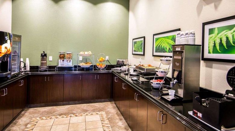 <b>Sleep Inn & Suites & Conference Center Restaurant</b>. Images powered by <a href="https://iceportal.shijigroup.com/" title="IcePortal" target="_blank">IcePortal</a>.
