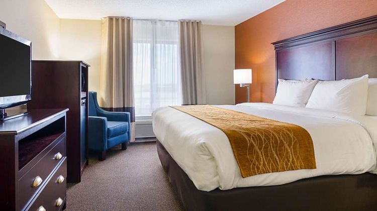 Comfort Inn & Suites Hutchinson Room