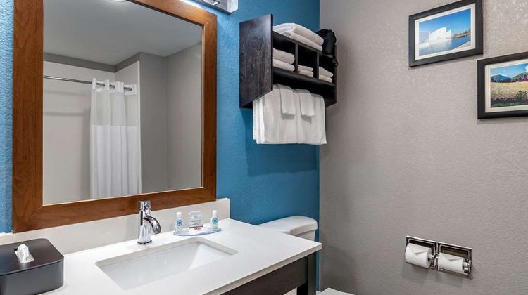 Comfort Inn & Suites Suite