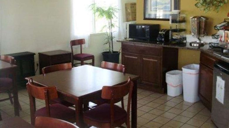 <b>Rodeway Inn Goddard Restaurant</b>. Images powered by <a href="https://iceportal.shijigroup.com/" title="IcePortal" target="_blank">IcePortal</a>.