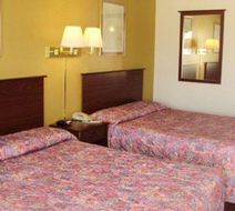 Rodeway Inn Goddard Room