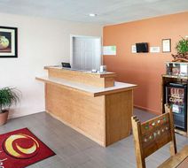 Econo Lodge Phillipsburg Lobby