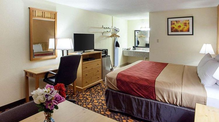 Econo Lodge Phillipsburg Room