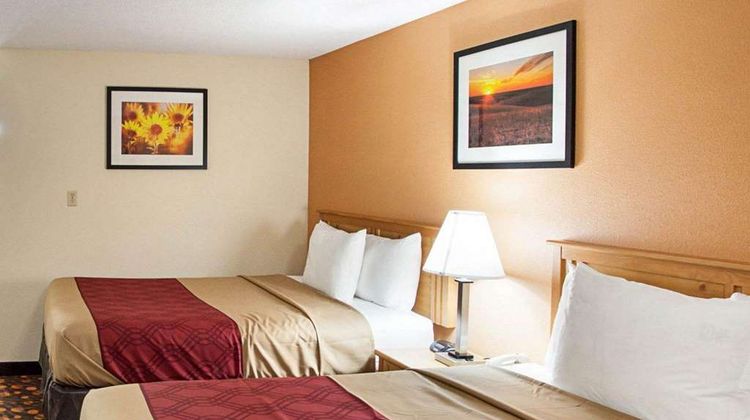 Econo Lodge Phillipsburg Room