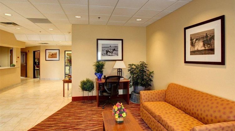 Rodeway Inn & Suites Phillipsburg Lobby