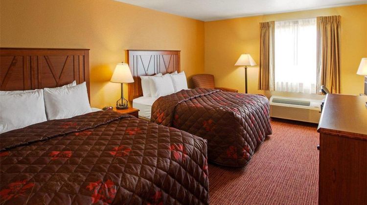 Rodeway Inn & Suites Phillipsburg Room