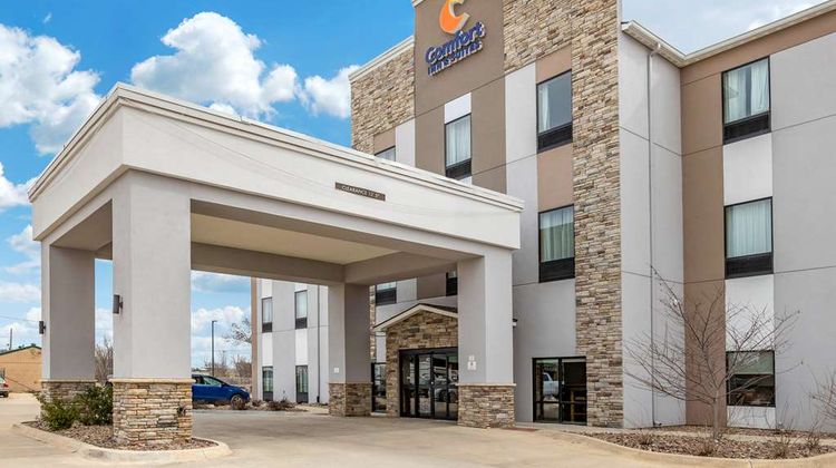 Comfort Inn & Suites Exterior