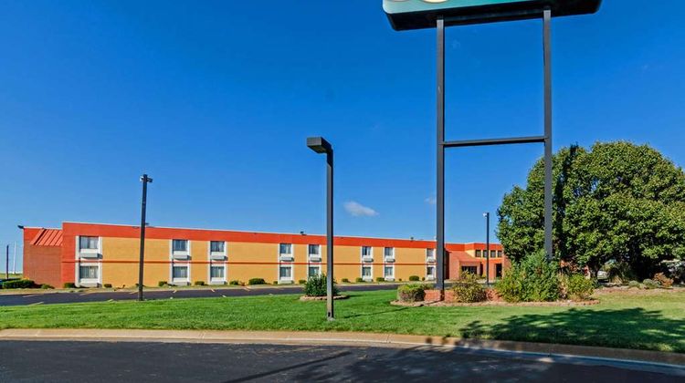 Quality Inn South Exterior