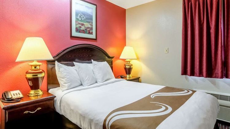 Quality Inn South Room