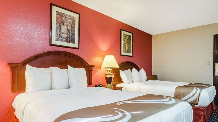 Quality Inn South Room