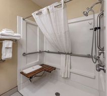 Comfort Inn and Suites Hays Room