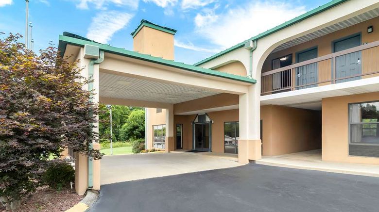 <b>Quality Inn Russellville Exterior</b>. Images powered by <a href="https://iceportal.shijigroup.com/" title="IcePortal" target="_blank">IcePortal</a>.