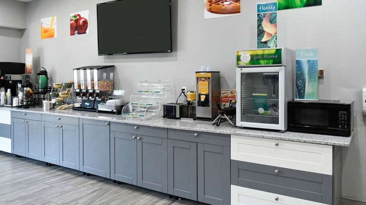 Quality Inn and Suites Brooks Restaurant