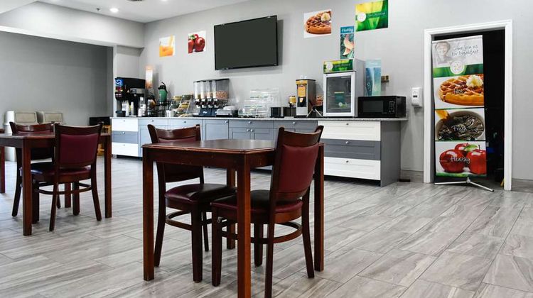 Quality Inn and Suites Brooks Restaurant