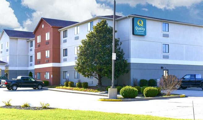 Quality Inn and Suites Brooks Exterior