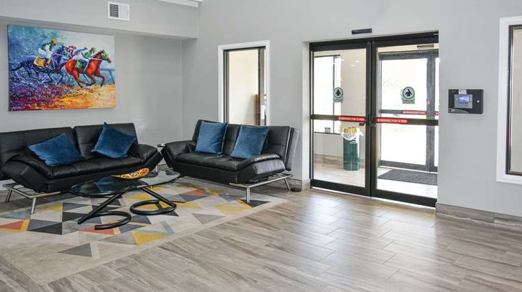 Quality Inn and Suites Brooks Lobby