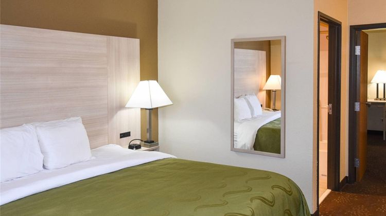 Quality Inn and Suites Brooks Room