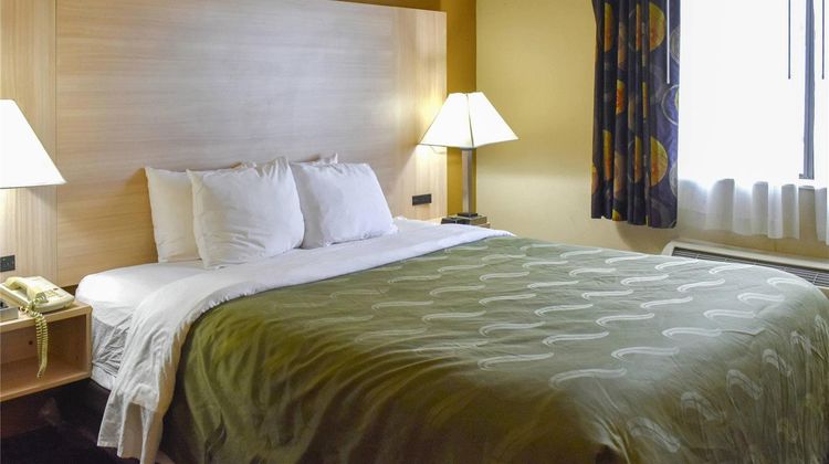 Quality Inn and Suites Brooks Room