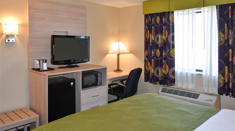 Quality Inn and Suites Brooks Room